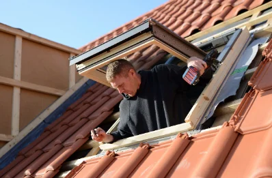 Pose de fenêtres de toit Velux à Mathenay